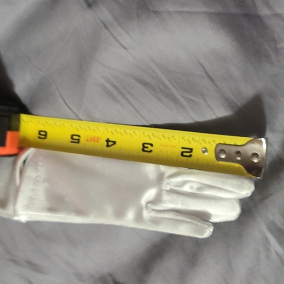 Small white gloves - Picture 5 of 6